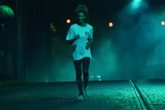 Samsung Ad Girl Running Alone